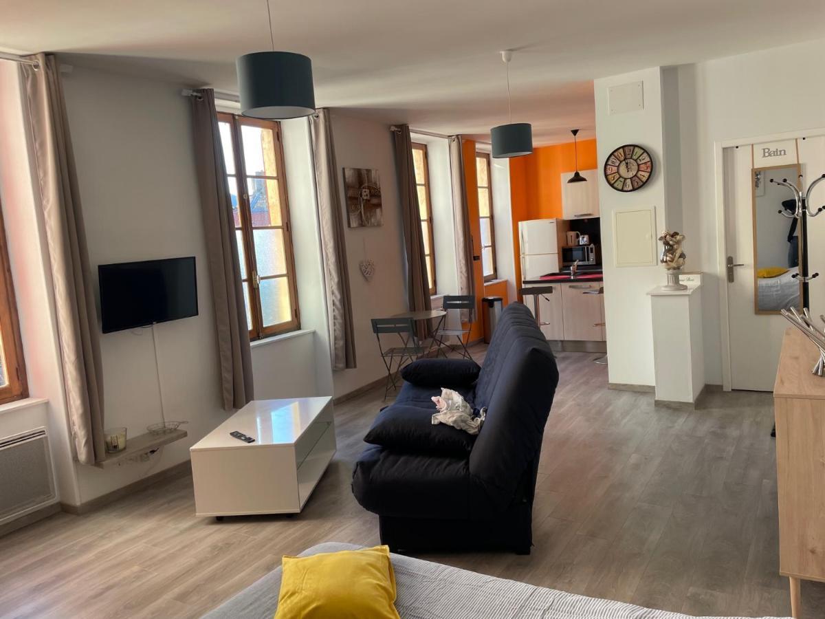 Millau Superbe Studio 35M2 Centre Ville Calme Et Ajoure Bagian luar foto