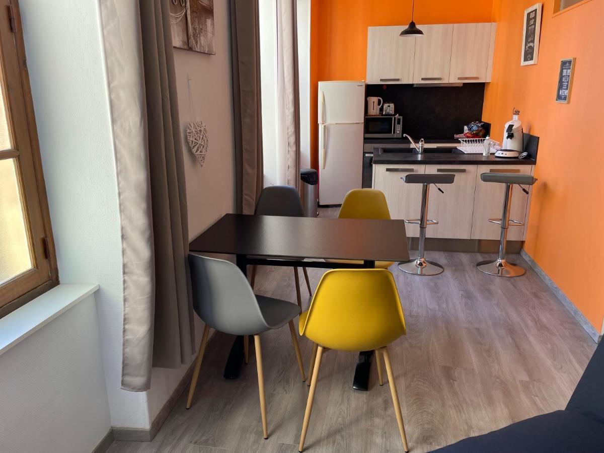 Millau Superbe Studio 35M2 Centre Ville Calme Et Ajoure Bagian luar foto